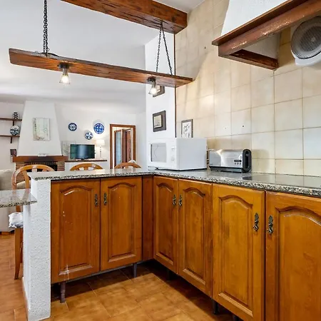 Hauzify I Casa L'estany 度假居 *
